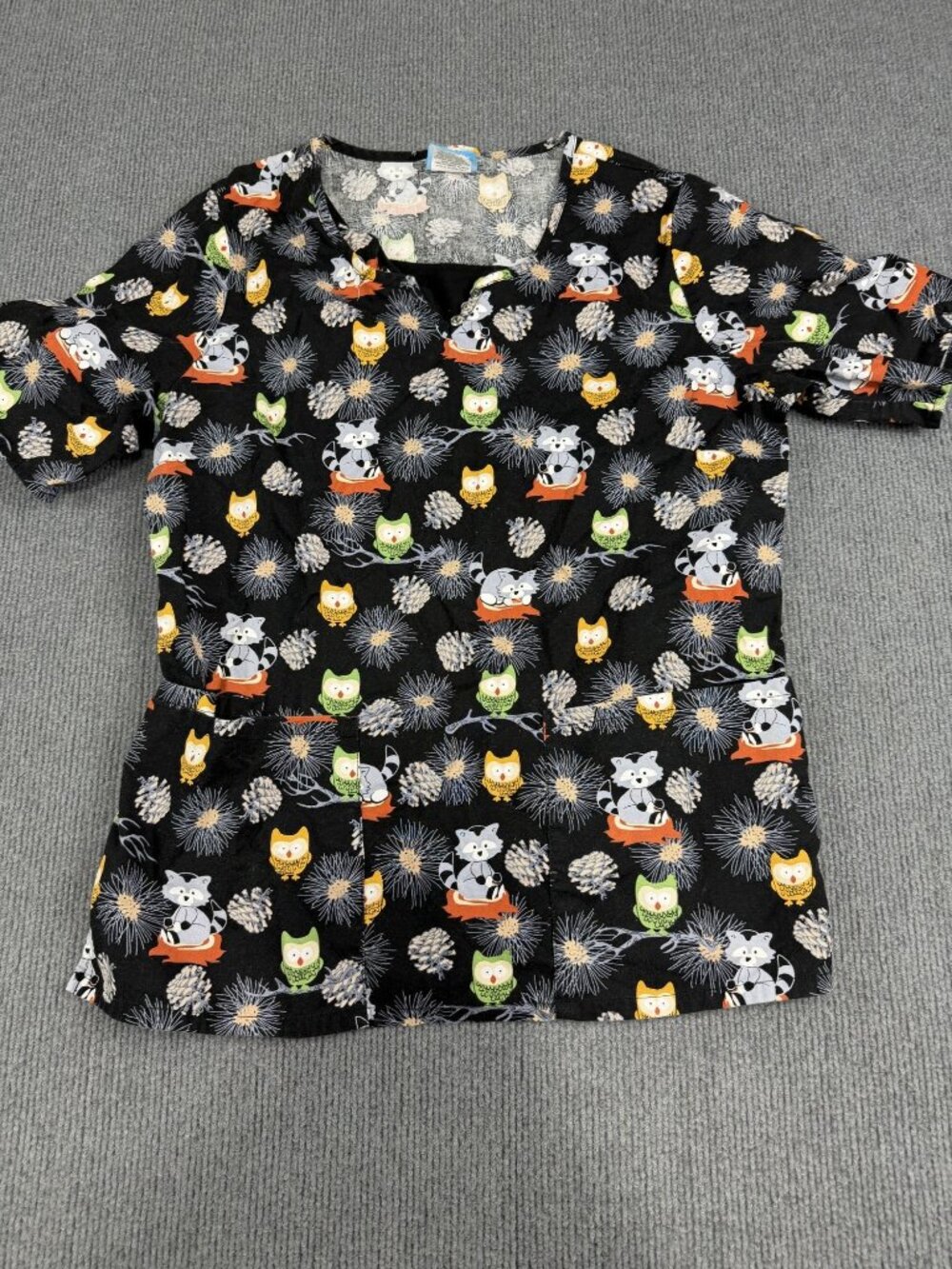 Scrub H.Q. Womens Black Owl & Raccoon Print Scrub Top M